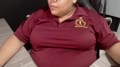 Snapshot of angy_ro12 chatting on 1, 2, 2025 angy online show from 1, 2, 2025