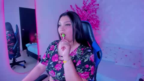 Snapshot of ania_bonneville chatting on 25, 11, 2025 A N I A online show from 25, 11, 2025