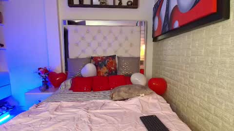 laura  online show from 15, 2, 2025