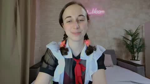 anikabloom online show from 4, 2, 2025