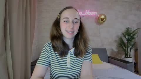 anikabloom online show from 18, 2, 2025