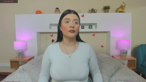 Anika Romano online show from 15, 4, 2026