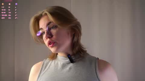 AnishaVivo online show from 12, 3, 2026