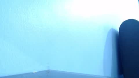 ana independent model online show from 4, 2, 2025