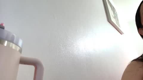 ana independent model online show from 4, 12, 2025