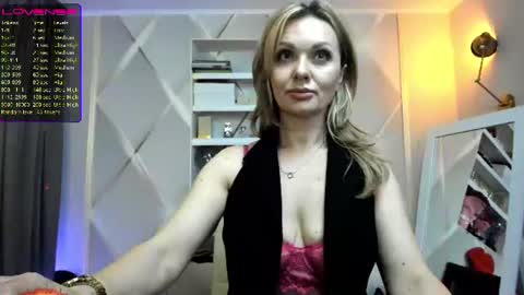 Snapshot of anita_forever chatting on 19, 6, 2026 Anita online show from 19, 6, 2026