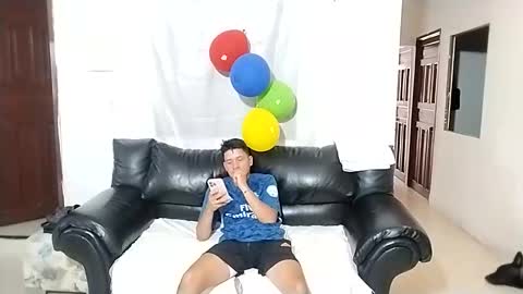 Snapshot of anitabig69 chatting on 15, 12, 2025 Anitabig69 online show from 15, 12, 2025