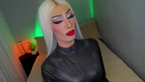 Miss Ann online show from 30, 9, 2025