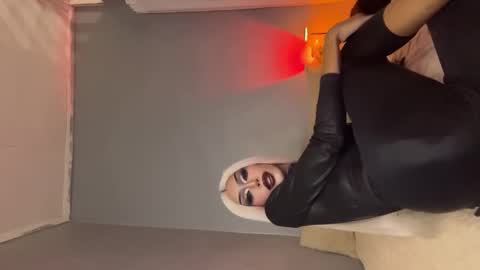 Miss Ann online show from 9, 10, 2025