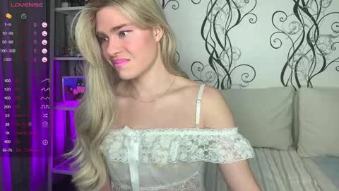 anjalin_sososok online show from 25, 3, 2026