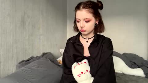 AnmiXHot online show from 17, 11, 2025