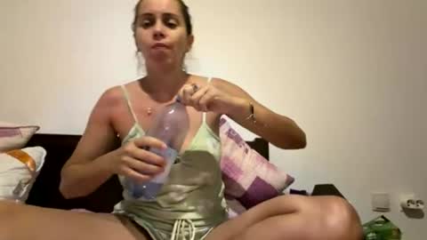 Snapshot of anna___25 chatting on 5, 7, 2026 Anna online show from 5, 7, 2026