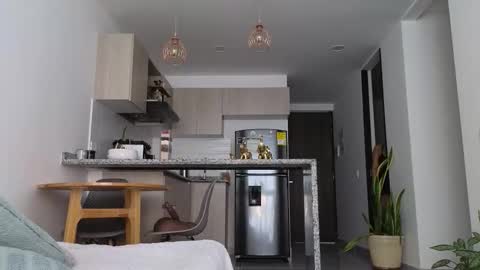 Anna online show from 6, 3, 2026