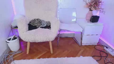 Anna online show from 9, 7, 2026