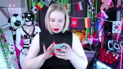 Snapshot of anna_maxwell chatting on 15, 6, 2026 Anna online show from 15, 6, 2026
