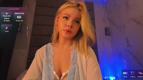 Snapshot of anna_robinson chatting on 16, 10, 2025 Anna online show from 16, 10, 2025