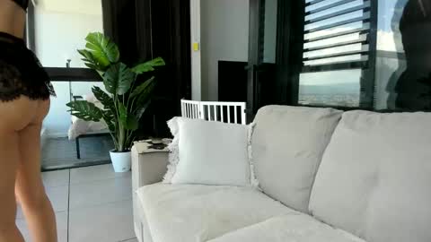 Snapshot of anna_royale chatting on 3, 12, 2025 Anna online show from 3, 12, 2025