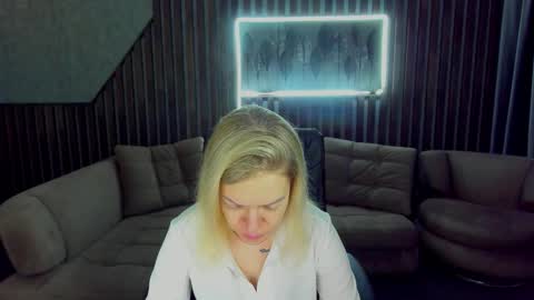 anna_snow9 online show from 10, 10, 2025