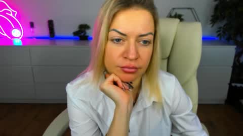 anna_snow9 online show from 25, 11, 2025