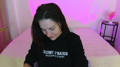 annaabels online show from 4, 10, 2025