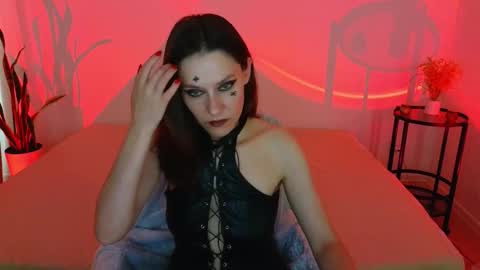 annaabels online show from 31, 10, 2025