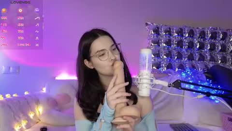 AnnaAoki online show from 20, 7, 2026