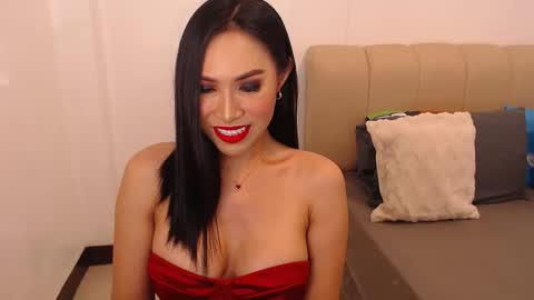 annabanana090690 online show from 20, 10, 2025