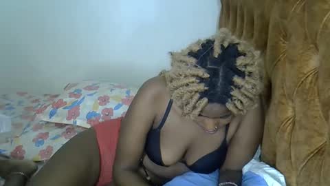 Snapshot of annabellapretty chatting on 13, 10, 2025 annabellapretty online show from 13, 10, 2025