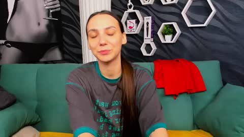 Snapshot of annabishop chatting on 19, 2, 2025 annabishop online show from 19, 2, 2025