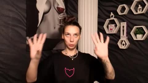 Snapshot of annabishop chatting on 5, 10, 2025 annabishop online show from 5, 10, 2025