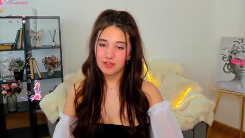 Snapshot of annaelfi chatting on 8, 3, 2025 Anna online show from 8, 3, 2025