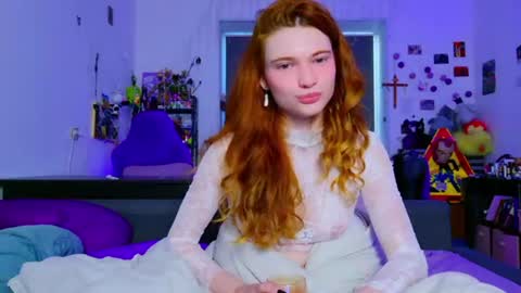 Snapshot of annakeenon chatting on 10, 7, 2026 Anna online show from 10, 7, 2026