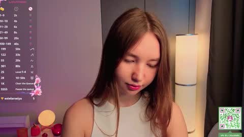 Snapshot of annamarie_foryou chatting on 6, 10, 2025 Holly Molly Im Polly online show from 6, 10, 2025