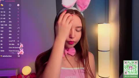 Snapshot of annamarie_foryou chatting on 14, 10, 2025 Holly Molly Im Polly online show from 14, 10, 2025