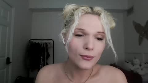 AnnaMarrie online show from 9, 4, 2026