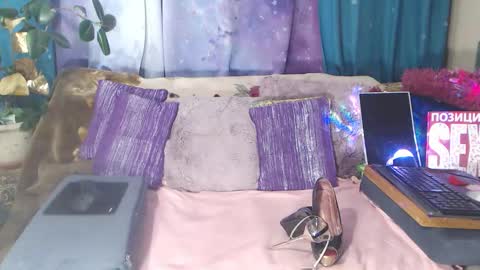 AnnaMila online show from 2, 11, 2025