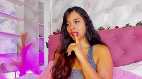 Snapshot of annaqueen_ chatting on 23, 10, 2025 Anna online show from 23, 10, 2025