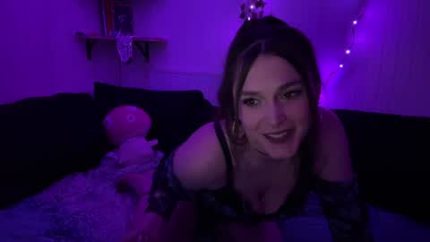annaskylar online show from 22, 1, 2025