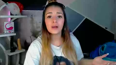 Anne  online show from 14, 12, 2024