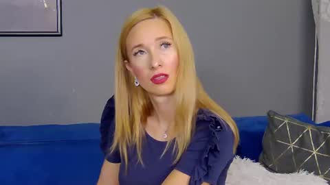 Snapshot of annehove chatting on 3, 7, 2026 Anne online show from 3, 7, 2026