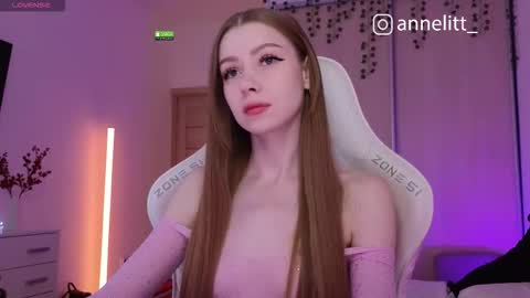 Snapshot of annelitt chatting on 16, 12, 2025 annelitt online show from 16, 12, 2025