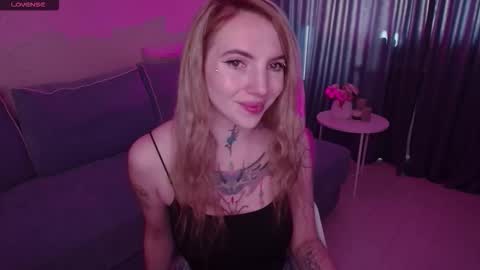 Snapshot of annetenet chatting on 11, 10, 2025 Annet online show from 11, 10, 2025