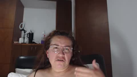 Snapshot of annexm chatting on 13, 10, 2025 ANNE online show from 13, 10, 2025