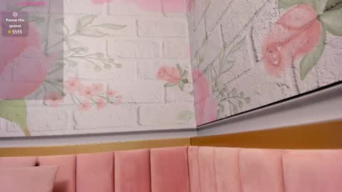 annie_cute18 online show from 22, 2, 2025