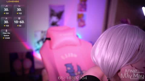 Snapshot of annie_may_may chatting on 5, 1, 2025 Annie May online show from 5, 1, 2025