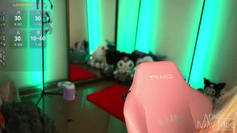 Snapshot of annie_may_may chatting on 13, 10, 2025 Annie May online show from 13, 10, 2025