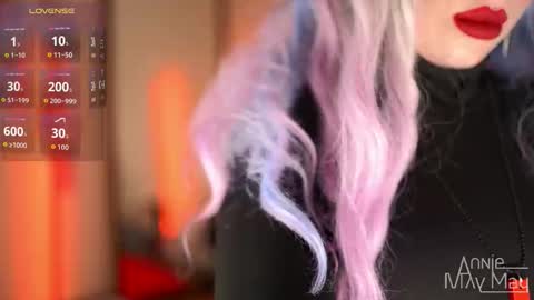 Snapshot of annie_may_may chatting on 17, 10, 2025 Annie May online show from 17, 10, 2025