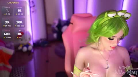 Snapshot of annie_may_may chatting on 20, 11, 2025 Annie May online show from 20, 11, 2025