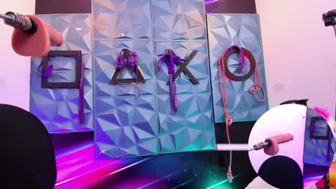 Snapshot of annie_wigg chatting on 6, 1, 2025 annie online show from 6, 1, 2025