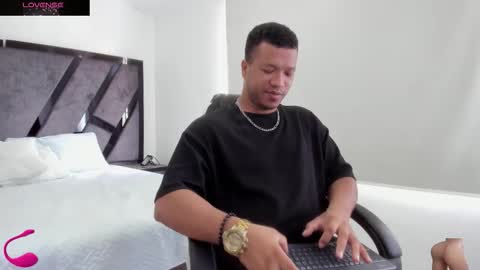 Annie and Stefan online show from 25, 11, 2025